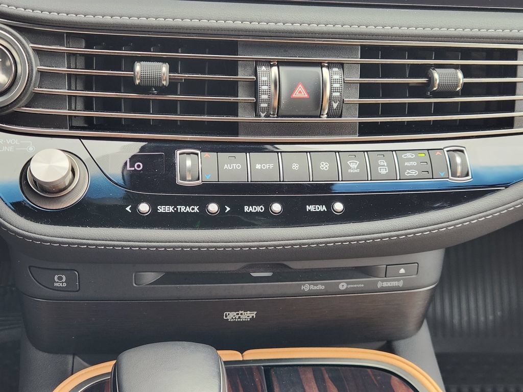 Certified 2022 Lexus LS 500 w/ Interior Upgrade Package RWD image 18