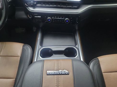 Used 2024 Chevrolet Silverado 2500 High Country w/ High Country Premium Package image 21