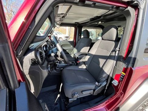 Used 2022 Jeep Wrangler Sport AWD/4WD image 17