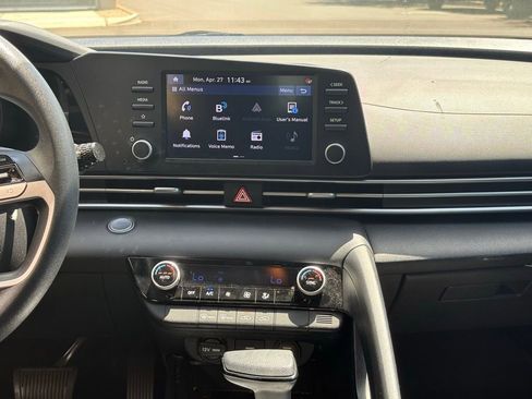 Used 2023 Hyundai Elantra SEL FWD image 13