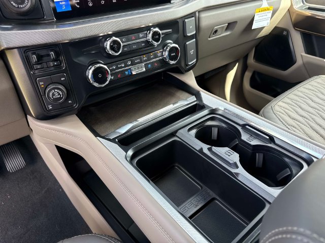 New 2027 Ford F350 Platinum w/ Platinum Plus Package AWD/4WD image 27