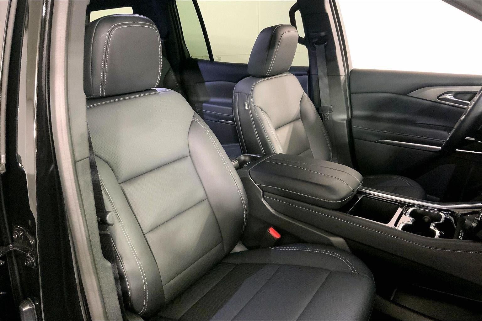 Used 2026 Chevrolet Traverse LT w/ Driver Confidence Package FWD image 7