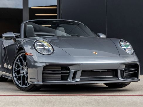 New 2026 Porsche 911 Carrera T image 9