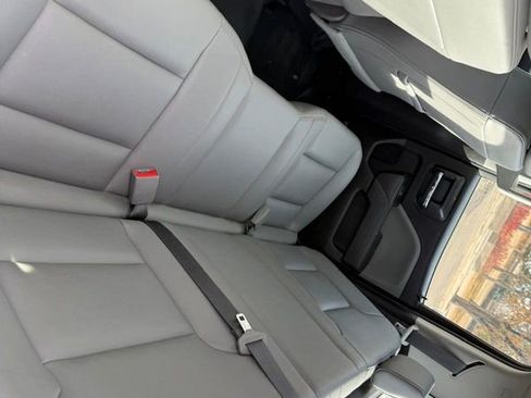 Used 2019 Chevrolet Silverado 1500 W/T AWD/4WD image 19