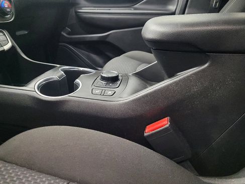 Used 2022 GMC Terrain SLE w/ Driver Convenience Package image 26