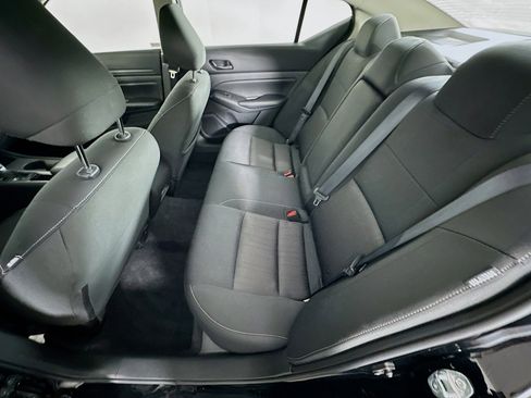 Used 2025 Nissan Altima 2.5 SV image 25