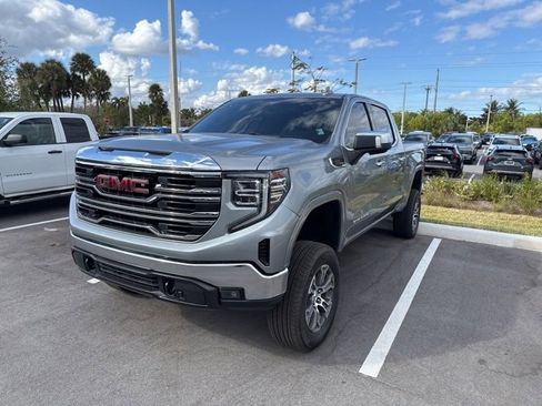 Certified 2025 GMC Sierra 1500 SLT w/ SLT Convenience Package image 3