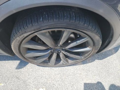 Used 2020 Tesla Model X Long Range AWD/4WD image 14