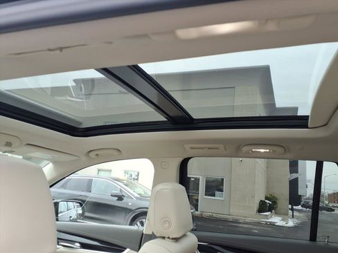 Certified 2024 Cadillac XT6 Premium Luxury w/ LPO, Floor Liner Package image 18