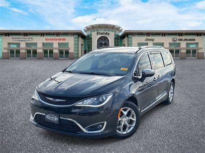 Used 2017 Chrysler Pacifica Limited