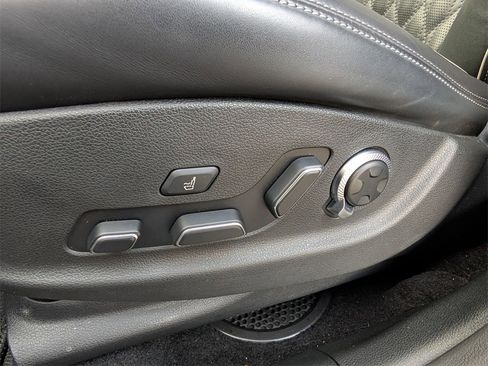 Used 2025 Genesis GV70 3.5T Sport w/ Sport Advanced Package image 13