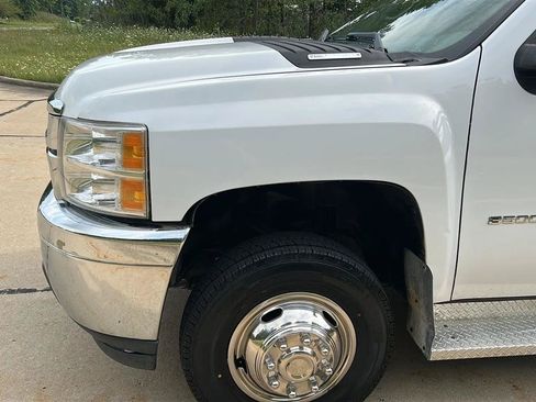 Used 2011 Chevrolet Silverado 3500 W/T RWD image 21