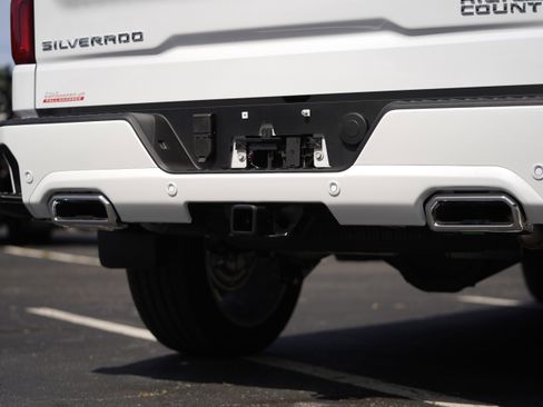 New 2026 Chevrolet Silverado 1500 High Country w/ High Country Premium Package AWD/4WD image 51