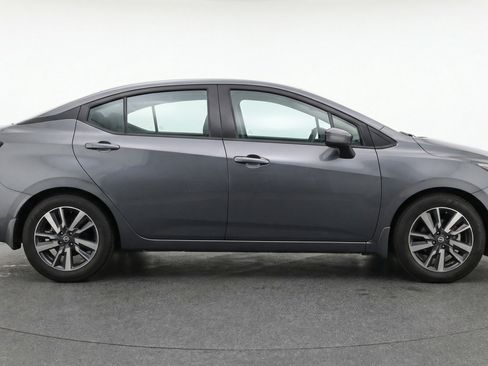 Used 2025 Nissan Versa SV image 11