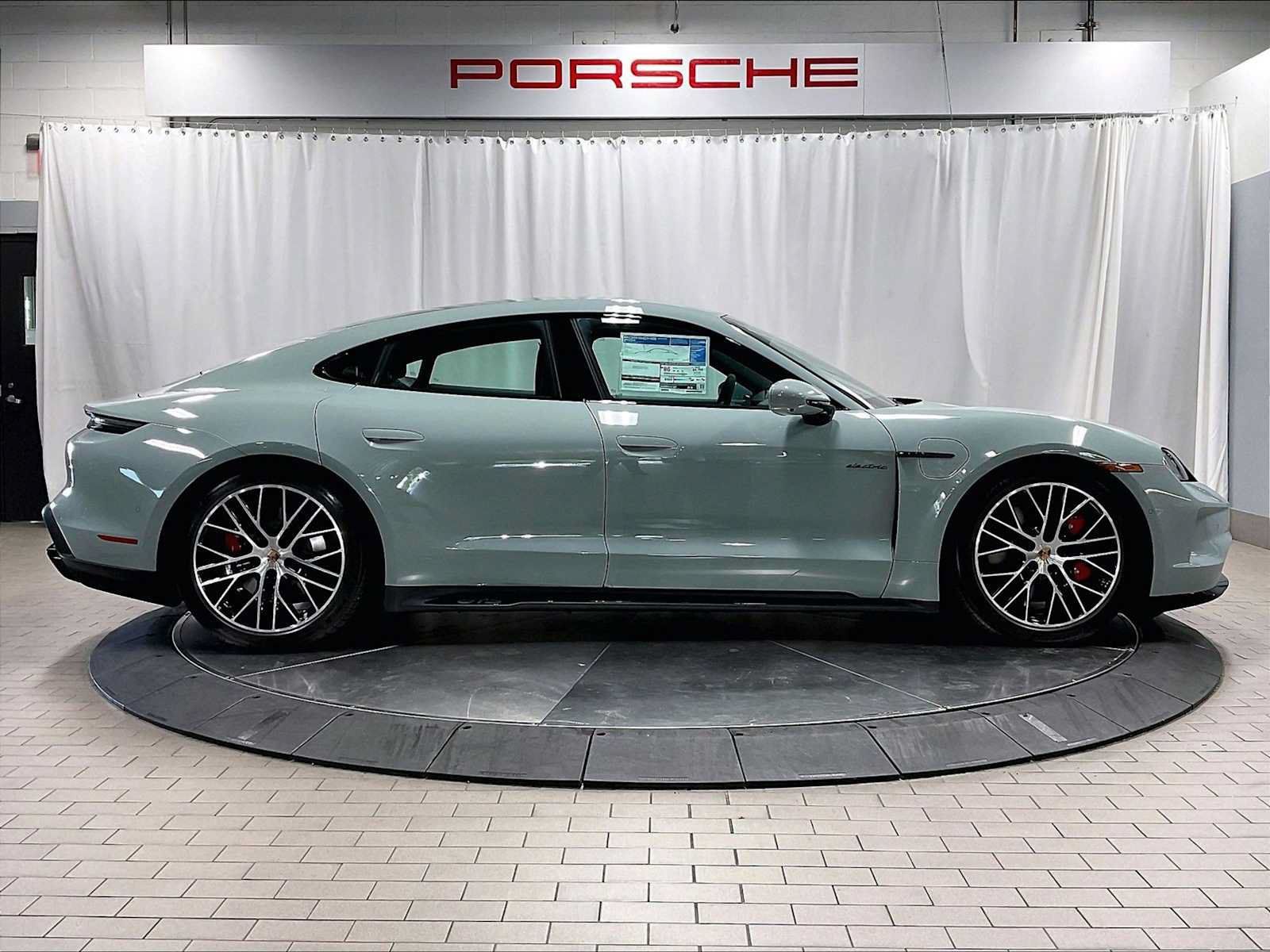 Used 2025 Porsche Taycan GTS AWD/4WD image 10