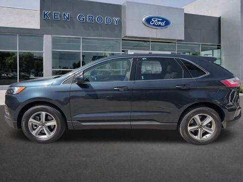 Used 2023 Ford Edge SEL w/ Convenience Package image 3
