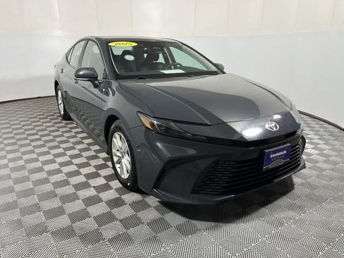 Used 2025 Toyota Camry LE FWD image 2