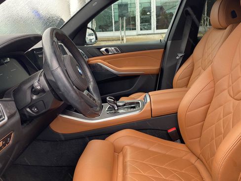 Used 2023 BMW X5 xDrive40i w/ M Sport Package AWD/4WD image 6