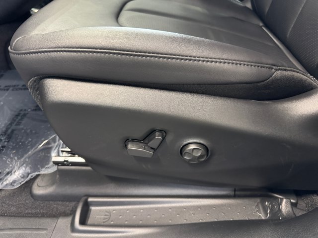 New 2026 Chrysler Pacifica Select AWD/4WD image 17