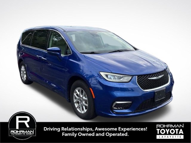 Used 2021 Chrysler Pacifica Touring-L FWD image 8