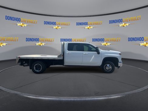Used 2024 Chevrolet Silverado 3500 LT AWD/4WD image 11
