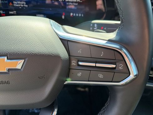 Used 2025 Chevrolet Equinox LT w/ Safety and Technology Package AWD/4WD image 16