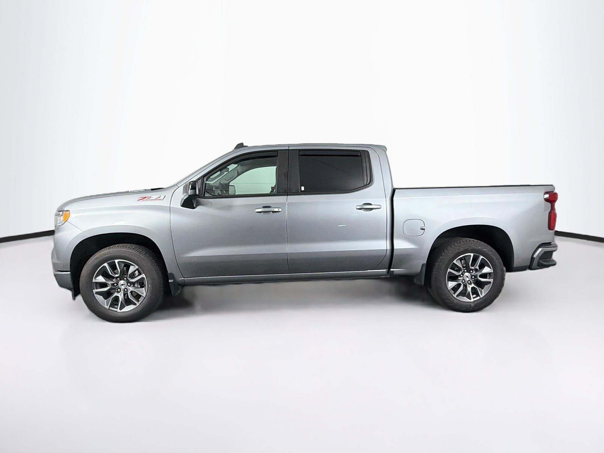 Used 2023 Chevrolet Silverado 1500 RST AWD/4WD image 4