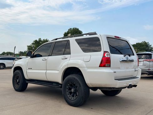 Used 2008 Toyota 4Runner SR5 AWD/4WD image 5