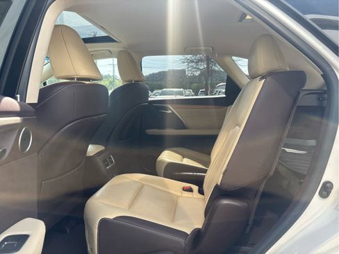 Used 2018 Lexus RX 450hL Premium w/ Premium Package image 17