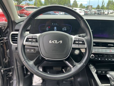 Used 2025 Kia Telluride S AWD/4WD image 34