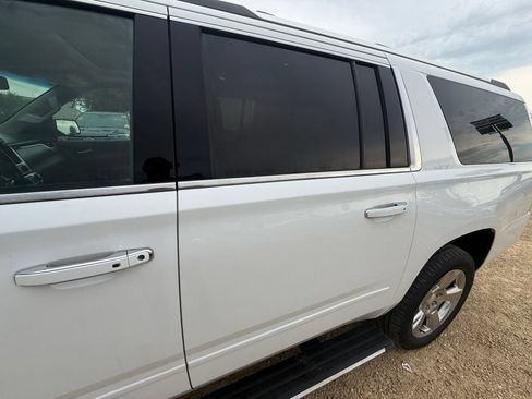 Used 2020 Chevrolet Suburban Premier AWD/4WD image 20