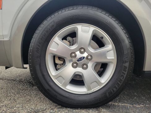 Used 2006 Ford Freestyle SEL image 11