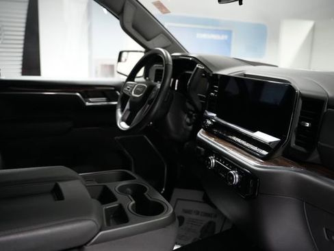 Used 2024 GMC Sierra 1500 Elevation image 21