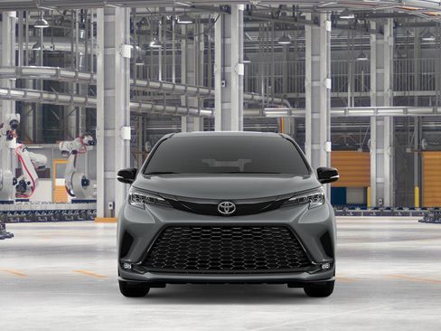 New 2026 Toyota Sienna XSE image 17