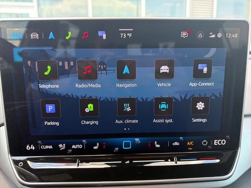 Certified 2025 Volkswagen ID.4 Pro AWD/4WD image 20
