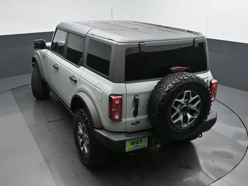 Used 2024 Ford Bronco Badlands image 40