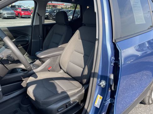 Used 2024 GMC Terrain SLE w/ Driver Convenience Package FWD image 20