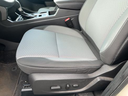 Used 2017 Ford Escape SE w/ Equipment Group 201A AWD/4WD image 8