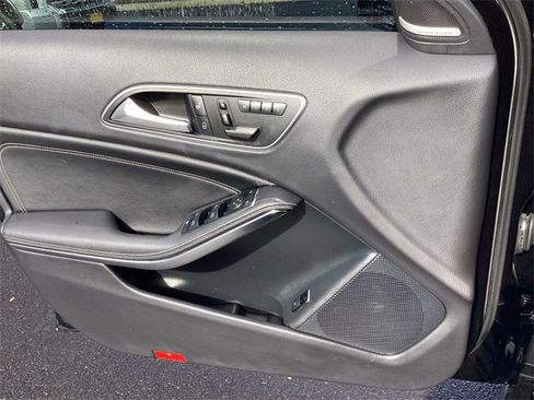 Used 2016 Mercedes-Benz GLA 250 4MATIC image 26