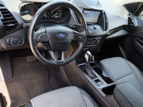 Used 2019 Ford Escape SE FWD image 11