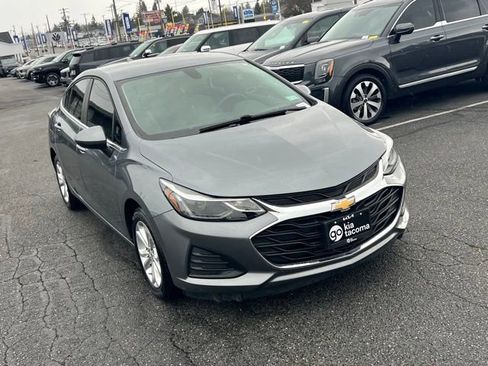 Used 2019 Chevrolet Cruze LT w/ Convenience Package image 5