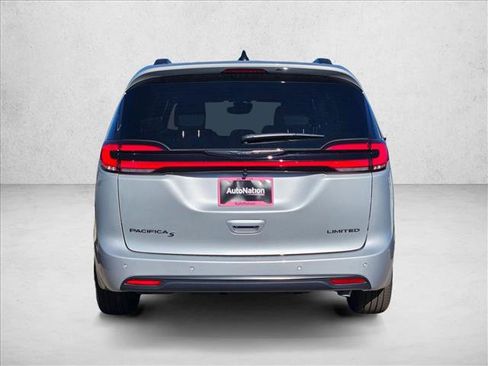 New 2026 Chrysler Pacifica Limited w/ S Appearance Package FWD image 8