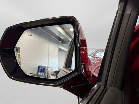 Used 2023 GMC Yukon XL Denali AWD/4WD image 14