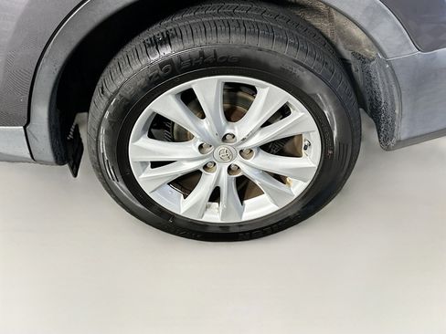 Used 2015 Toyota RAV4 Limited image 11