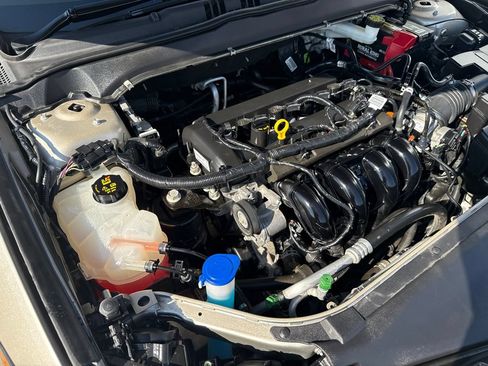 Used 2018 Ford Fusion SE FWD image 13