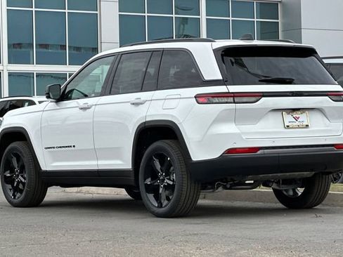 New 2026 Jeep Grand Cherokee Limited w/ Limited Altitude Package RWD image 5