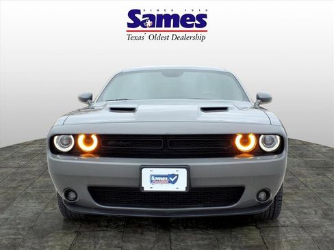 Used 2023 Dodge Challenger SXT w/ Plus Package image 2