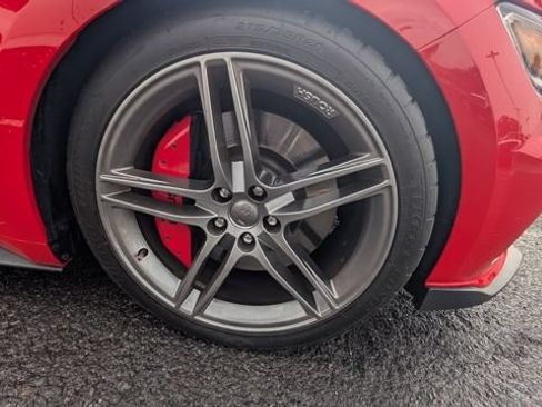 Used 2016 Ford Mustang GT Premium w/ GT Performance Package RWD image 5