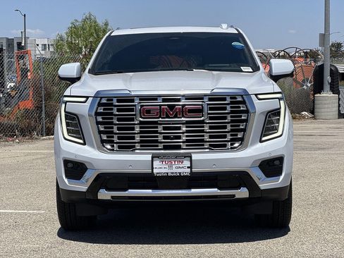 New 2026 GMC Yukon XL Denali w/ Denali Reserve Package AWD/4WD image 2