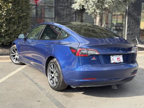 Used 2021 Tesla Model 3 Standard Range Plus image 19